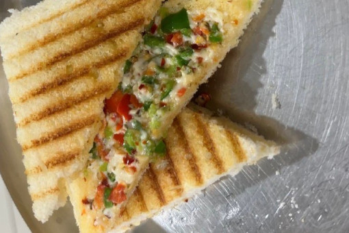 Cheese Chili Sandwich